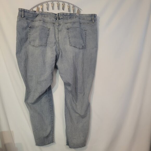 Ava & Viv size 30 plus mid-rise skinny jeans Host Pick - Picture 2 of 4